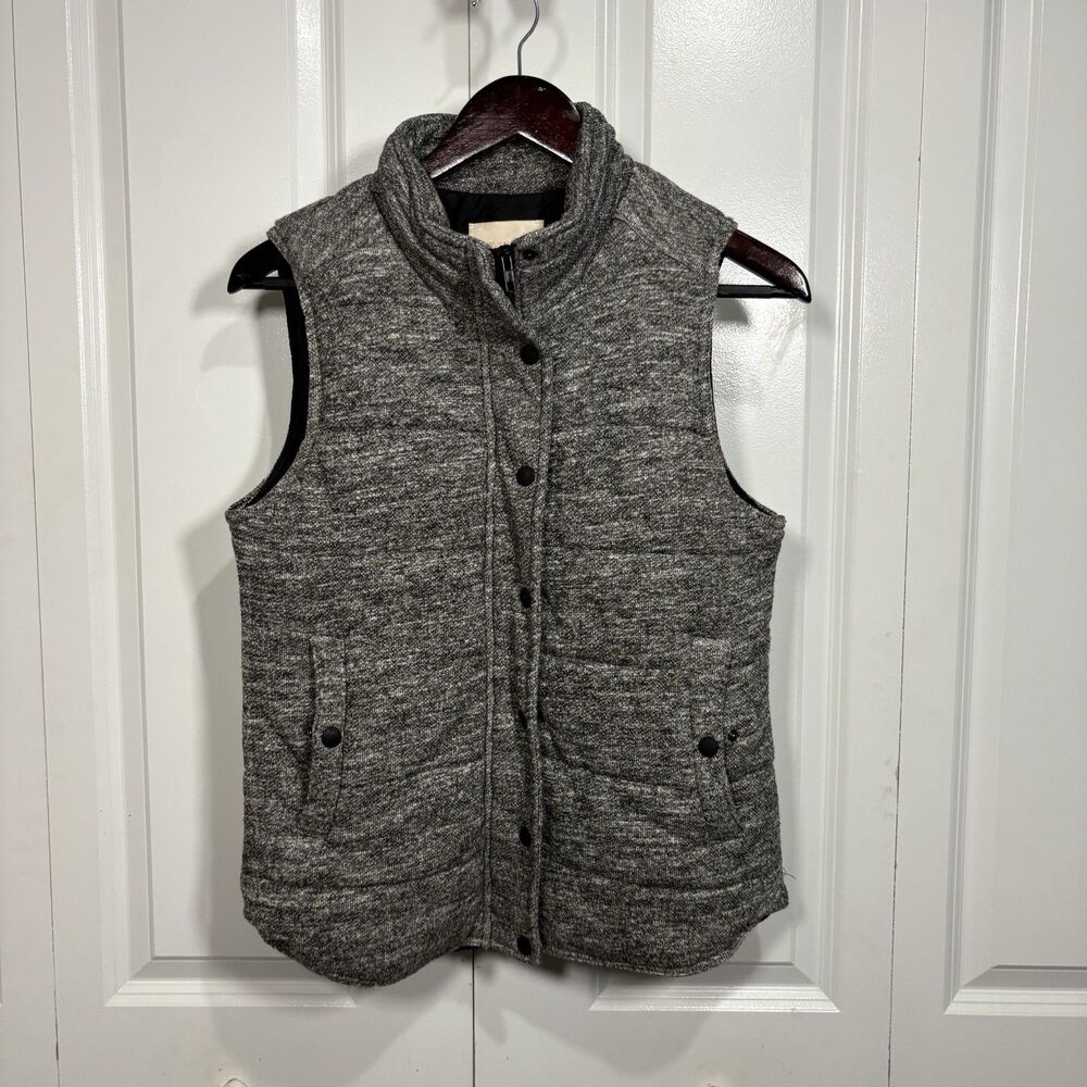 Skies Are Blue Vest Womens S Gray Quilted Snap Front Cozy Boho Layered Look